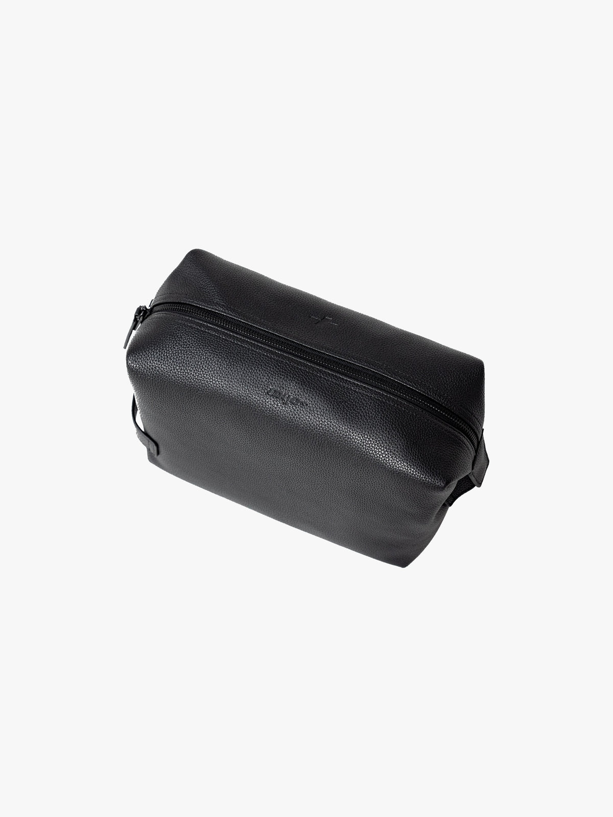 Black genuine leather recovery bag with aluminium zipper and embossed Myo+ branding