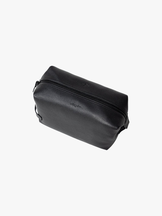 Black genuine leather recovery bag with aluminium zipper and embossed Myo+ branding
